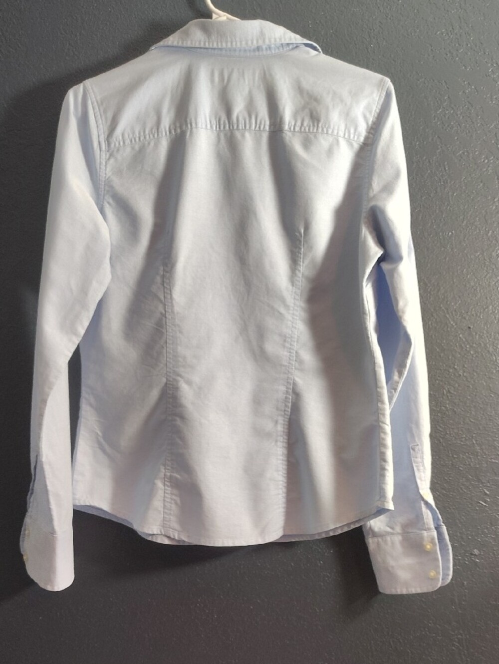 Vineyard Vines Light Blue Button-Down Women's Shirt - Picture 5 of 5